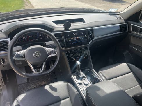 Used 2023 Volkswagen Atlas SEL R-Line AWD/4WD image 19