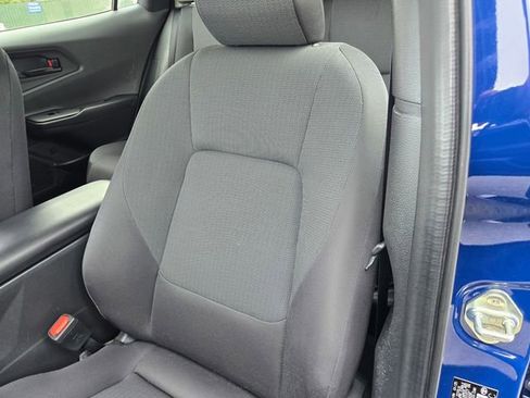 Used 2025 Toyota Prius LE FWD image 15