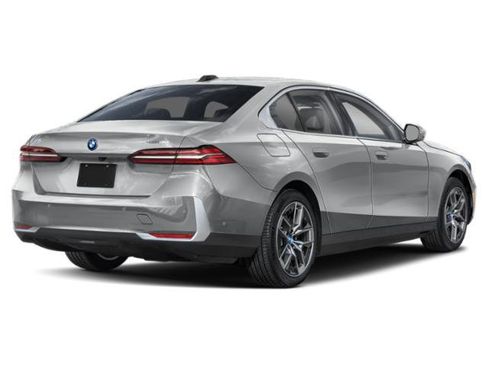 New 2026 BMW i5 eDrive40 w/ M Sport Package image 2