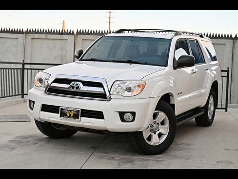 Used 2006 Toyota 4Runner SR5 AWD/4WD image 1