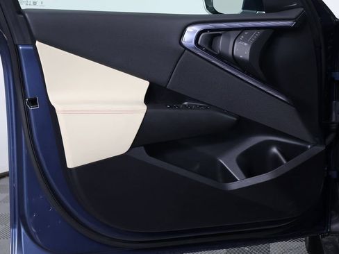 Used 2025 BMW X3 xDrive30i w/ Convenience Package image 12