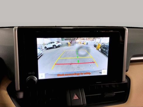 Certified 2025 Toyota RAV4 XLE AWD/4WD image 27