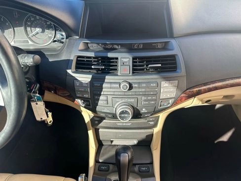 Used 2010 Honda Crosstour EX-L image 22