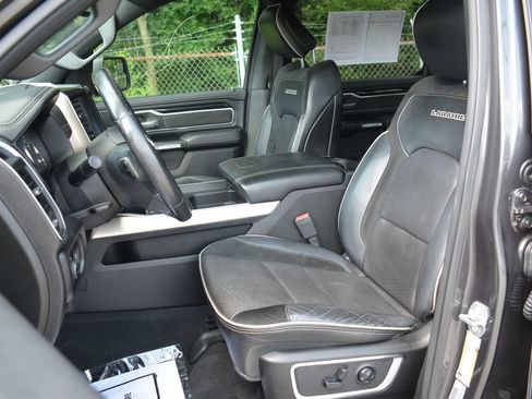 Used 2019 RAM 1500 Laramie w/ Sport Appearance Package AWD/4WD image 9