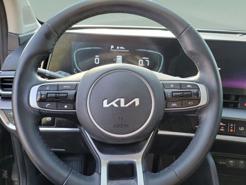 Certified 2025 Kia Sportage EX w/ Premium Package FWD image 6