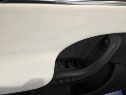 Used 2021 Tesla Model S Long Range image 13