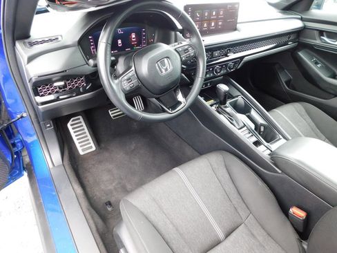 Used 2025 Honda Accord Sport image 15