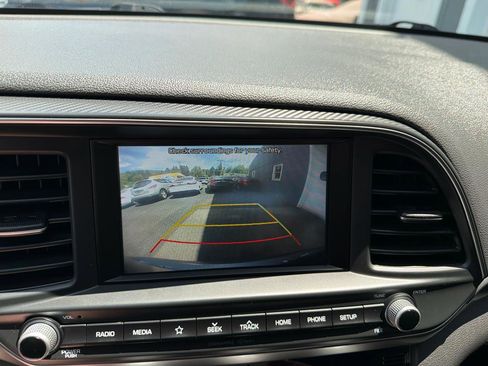 Used 2020 Hyundai Elantra SEL w/ Cargo Package (C1) FWD image 14