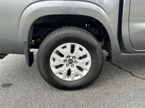 Certified 2023 Nissan Frontier SV w/ SV Convenience Package image 18