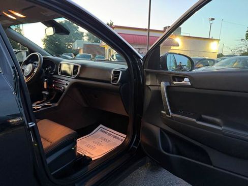 Used 2020 Kia Sportage LX FWD image 19