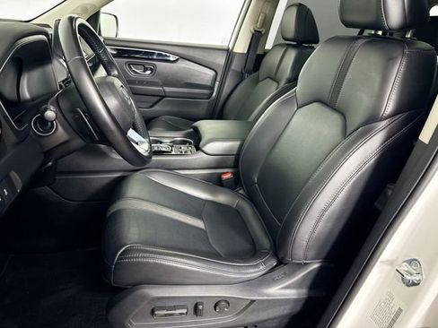 Used 2024 Honda Pilot Touring image 29