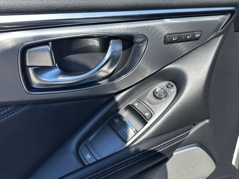 Used 2019 INFINITI Q60 3.0t Luxe w/ Essential Package AWD/4WD image 15