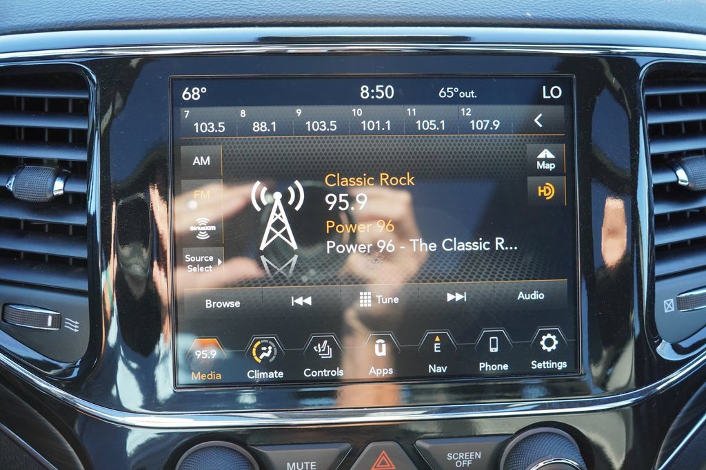 Certified 2021 Jeep Grand Cherokee Limited w/ Quick Order Package 28K 80th AWD/4WD image 31
