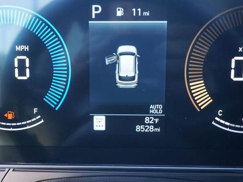 Used 2025 Hyundai Kona SEL image 22