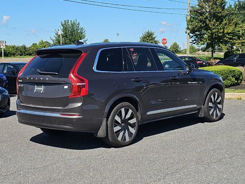 Used 2024 Volvo XC90 T8 Ultimate w/ Lounge Package AWD/4WD image 13