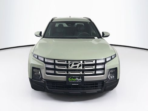 Used 2025 Hyundai Santa Cruz SEL FWD image 2
