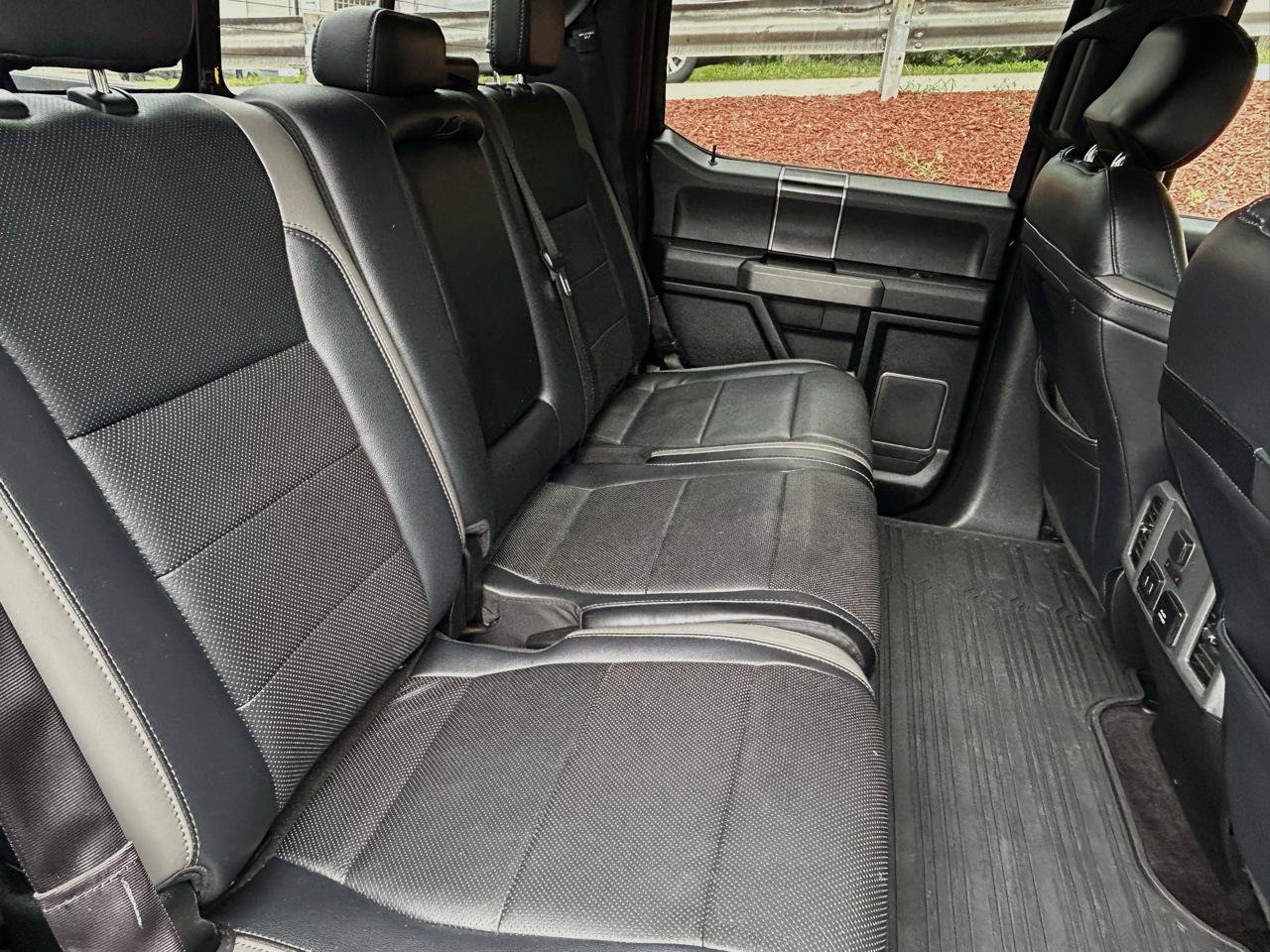 Used 2017 Ford F150 Raptor w/ Equipment Group 802A Luxury AWD/4WD image 30