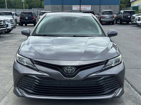 Used 2018 Toyota Camry LE FWD image 9