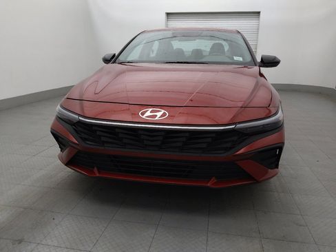 Used 2025 Hyundai Elantra Sport FWD image 15