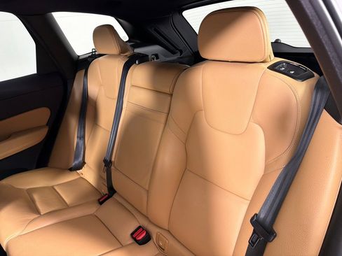 Used 2020 Volvo XC60 T5 Momentum image 20