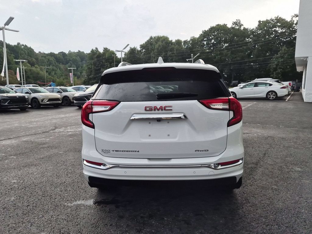 Used 2023 GMC Terrain Denali w/ LPO, Floor Liner Package AWD/4WD image 8