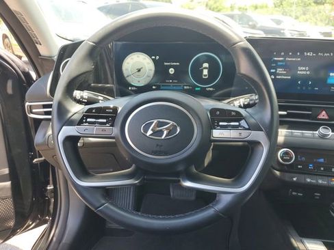 Used 2023 Hyundai Elantra SEL w/ Convenience Package FWD image 25