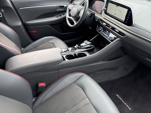 Used 2023 Hyundai Sonata SEL Plus image 19