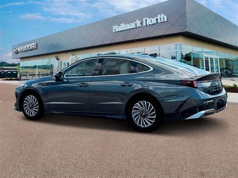 New 2025 Hyundai Sonata Limited image 4