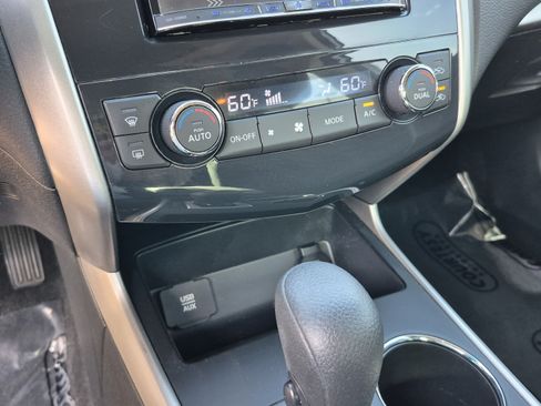 Used 2015 Nissan Altima 2.5 SV w/ Convenience Package FWD image 27