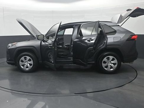 Used 2020 Toyota RAV4 LE FWD image 37
