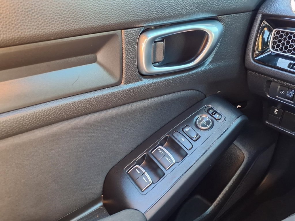 Used 2025 Honda Civic Sport image 19