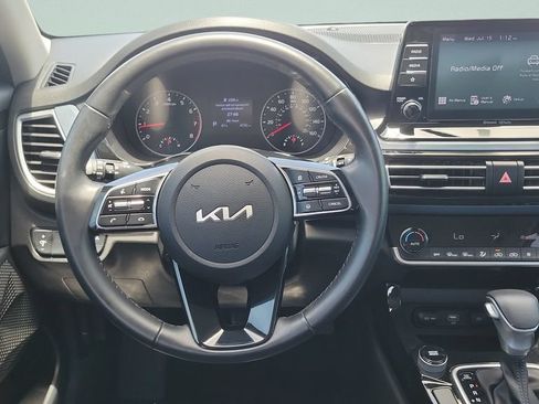 Used 2023 Kia Seltos S FWD image 12