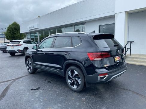 New 2024 Volkswagen Taos SE image 12