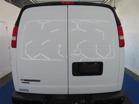 Used 2021 Chevrolet Express 2500 w/ Driver Convenience Package RWD image 11