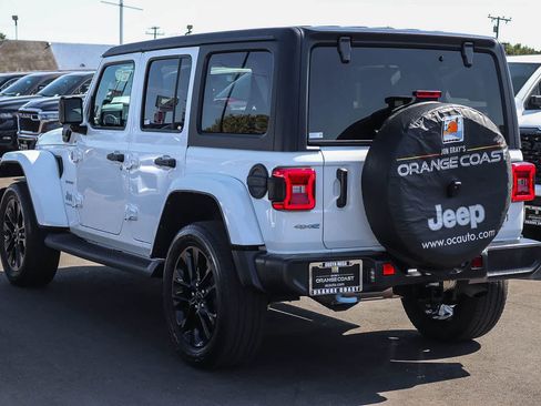 Used 2023 Jeep Wrangler Unlimited Sahara AWD/4WD image 6