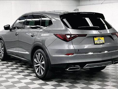 Used 2025 Acura MDX FWD w/ Technology Package image 3