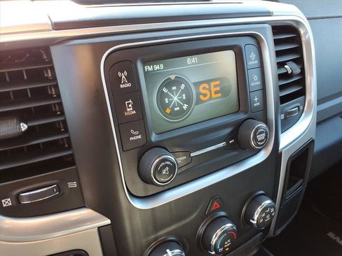 Used 2020 RAM 1500 Classic SLT AWD/4WD image 29