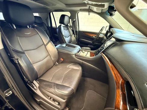 Used 2015 Cadillac Escalade Premium AWD/4WD image 15