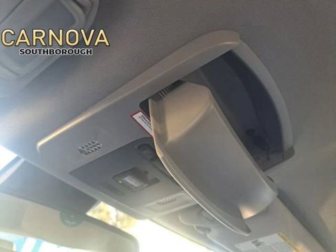 Used 2021 Toyota Camry XLE image 28