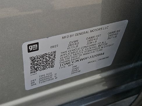 Used 2023 Chevrolet Traverse RS AWD/4WD image 28