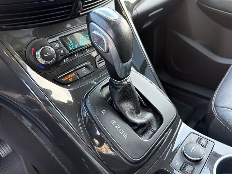 Used 2016 Ford Escape Titanium FWD image 21