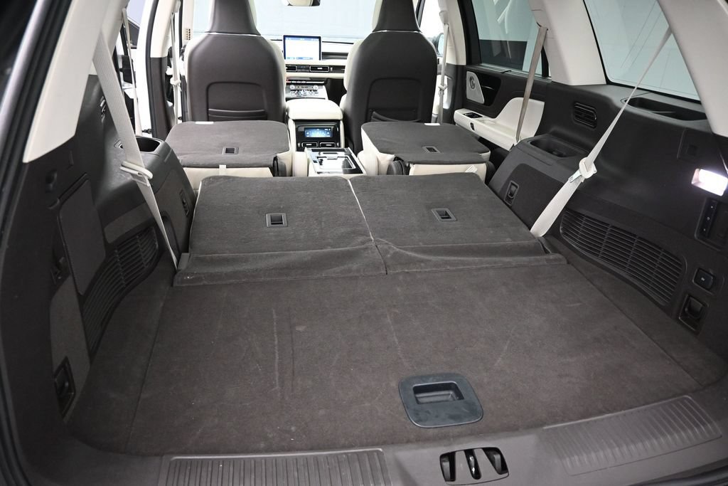 Used 2023 Lincoln Aviator Black Label w/ Jet Package AWD/4WD image 10