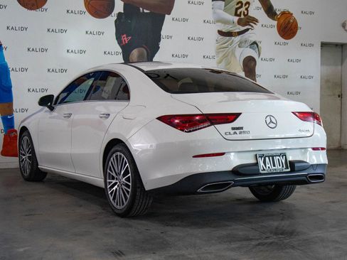 Used 2021 Mercedes-Benz CLA 250 4MATIC w/ Premium Package image 22