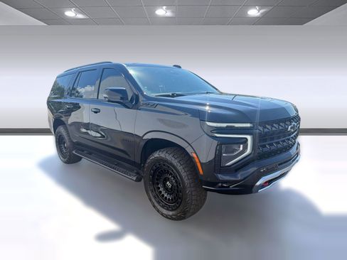 Used 2025 Chevrolet Tahoe Z71 w/ Comfort Package AWD/4WD image 6