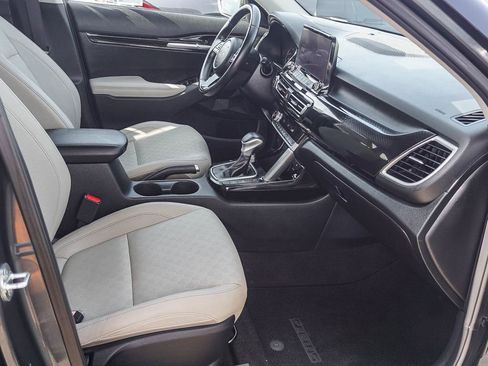 Certified 2023 Kia Seltos EX AWD/4WD image 13