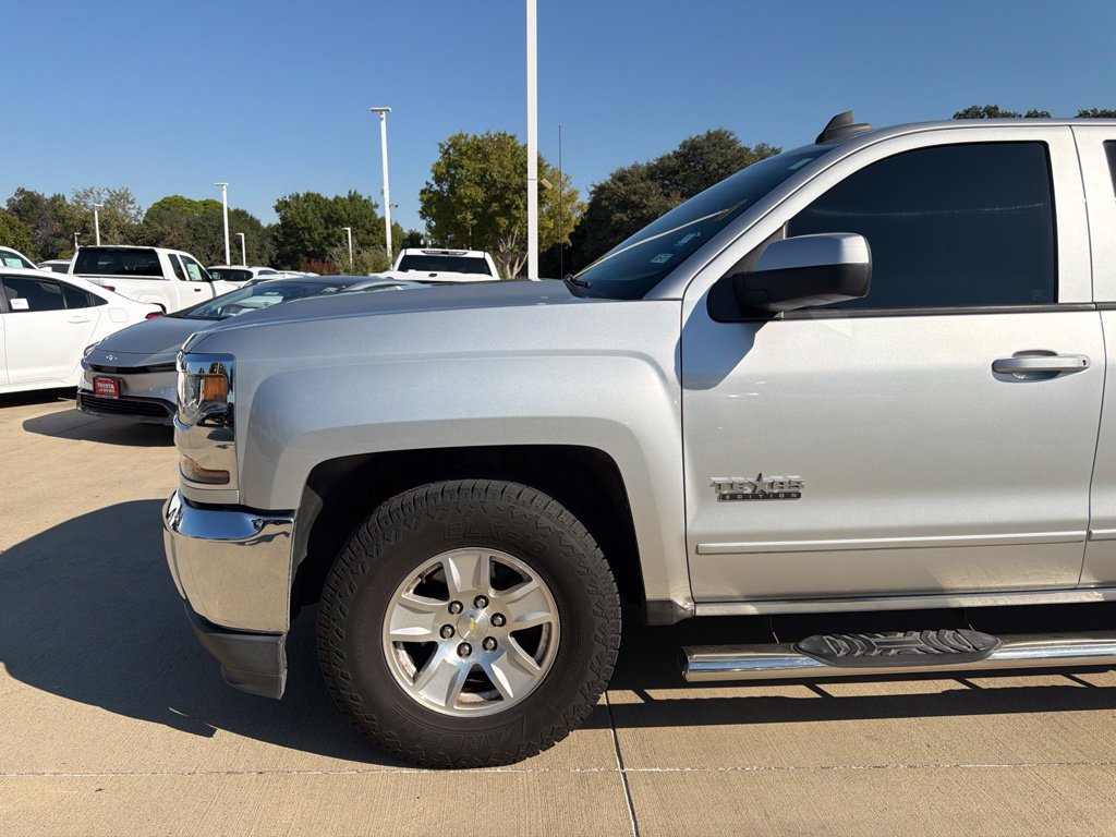 Used 2018 Chevrolet Silverado 1500 LT w/ Texas Edition RWD image 2