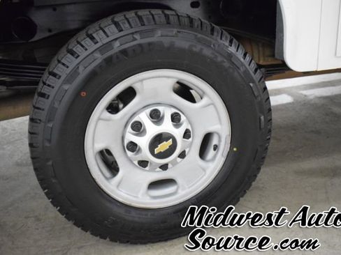 Used 2021 Chevrolet Silverado 2500 W/T w/ WT Fleet Convenience Package image 9