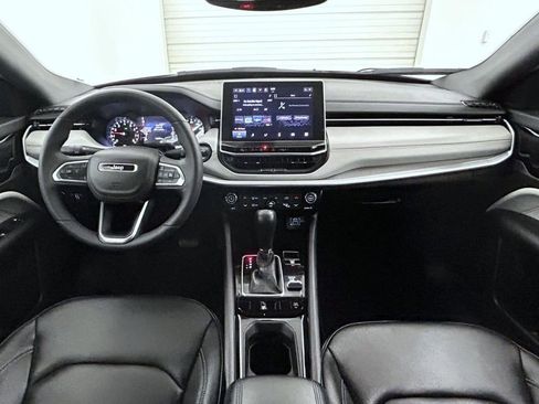 Certified 2025 Jeep Compass Limited AWD/4WD image 13