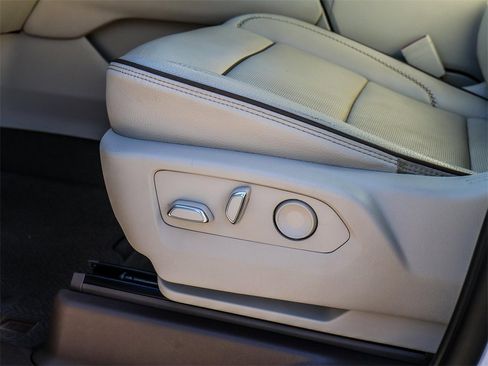 Used 2022 GMC Yukon Denali image 31