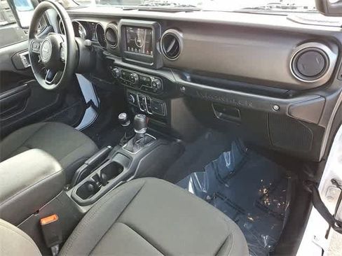 Used 2020 Jeep Wrangler Unlimited Sport image 34
